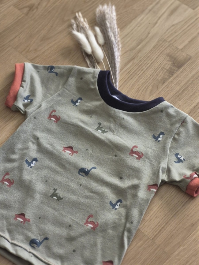 T-Shirt Dino